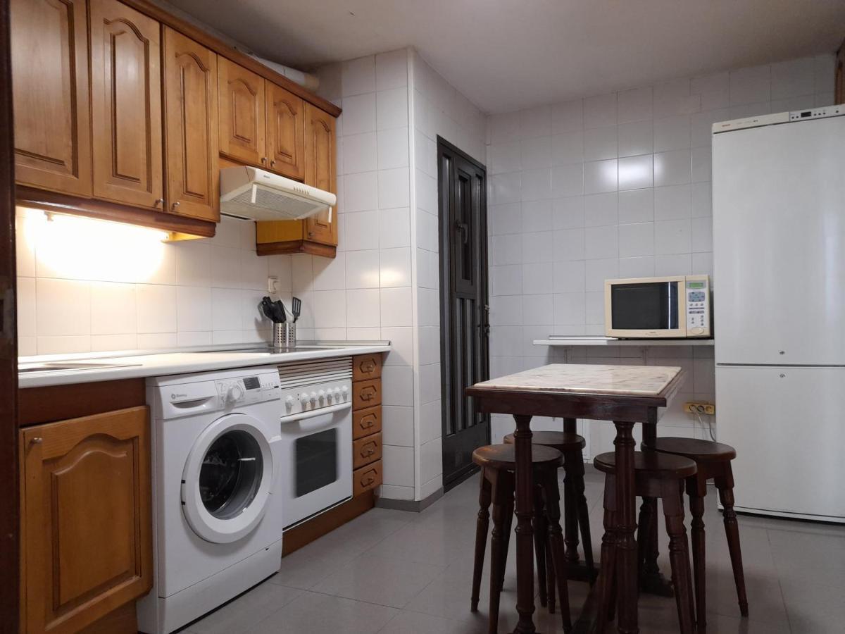 No Fiestas, 5 Dormitorios Solo Familias, Parejas O Trabajo Parking Publico Gratis A 300M Toledo Exterior photo